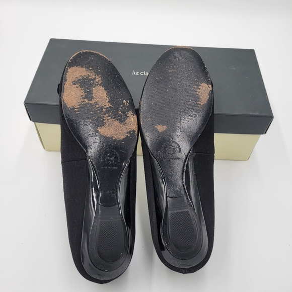 Womans Liz Claiborne Black Fabric Flats Leather Bottoms Gold accent buckle Sz 7 - Picture 4 of 12